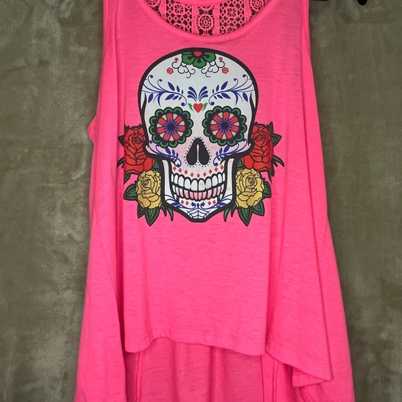 NO BOUNDARIES PINK SKULL TOP WITH LACED BACK - Picture 3 of 11